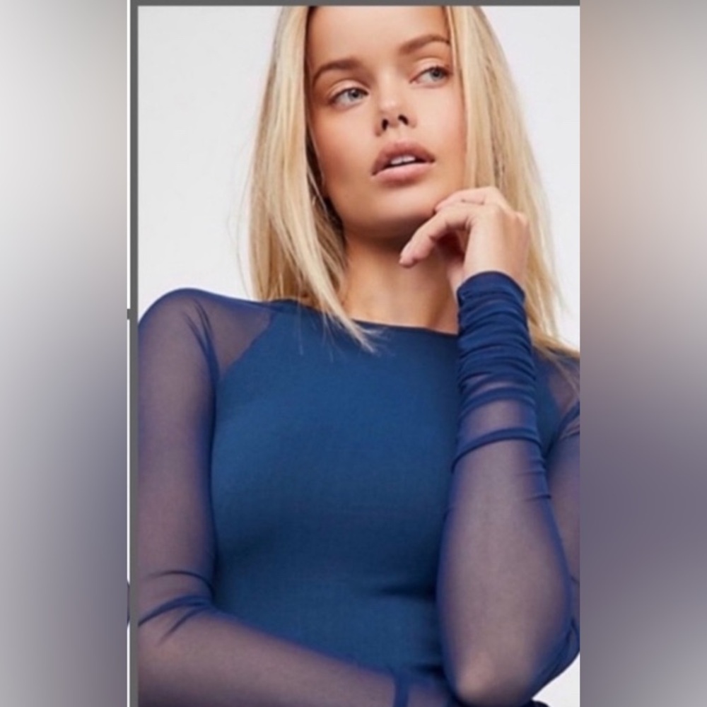 New Free People✨Scrunch Sleeve Seamless Top- Navy Blue - Picture 5 of 5